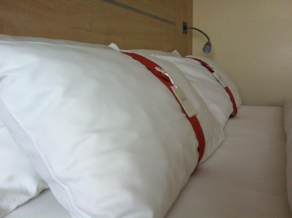 Holiday Inn Express Stuttgart Airport, An Ihg Hotel Leinfelden-Echterdingen Buitenkant foto