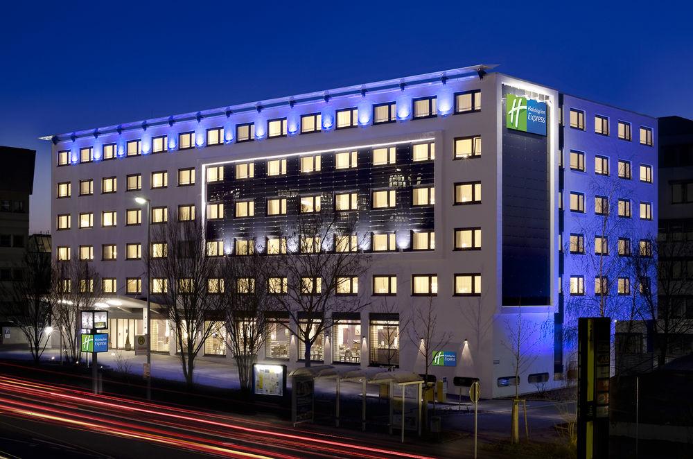 Holiday Inn Express Stuttgart Airport, An Ihg Hotel Leinfelden-Echterdingen Buitenkant foto