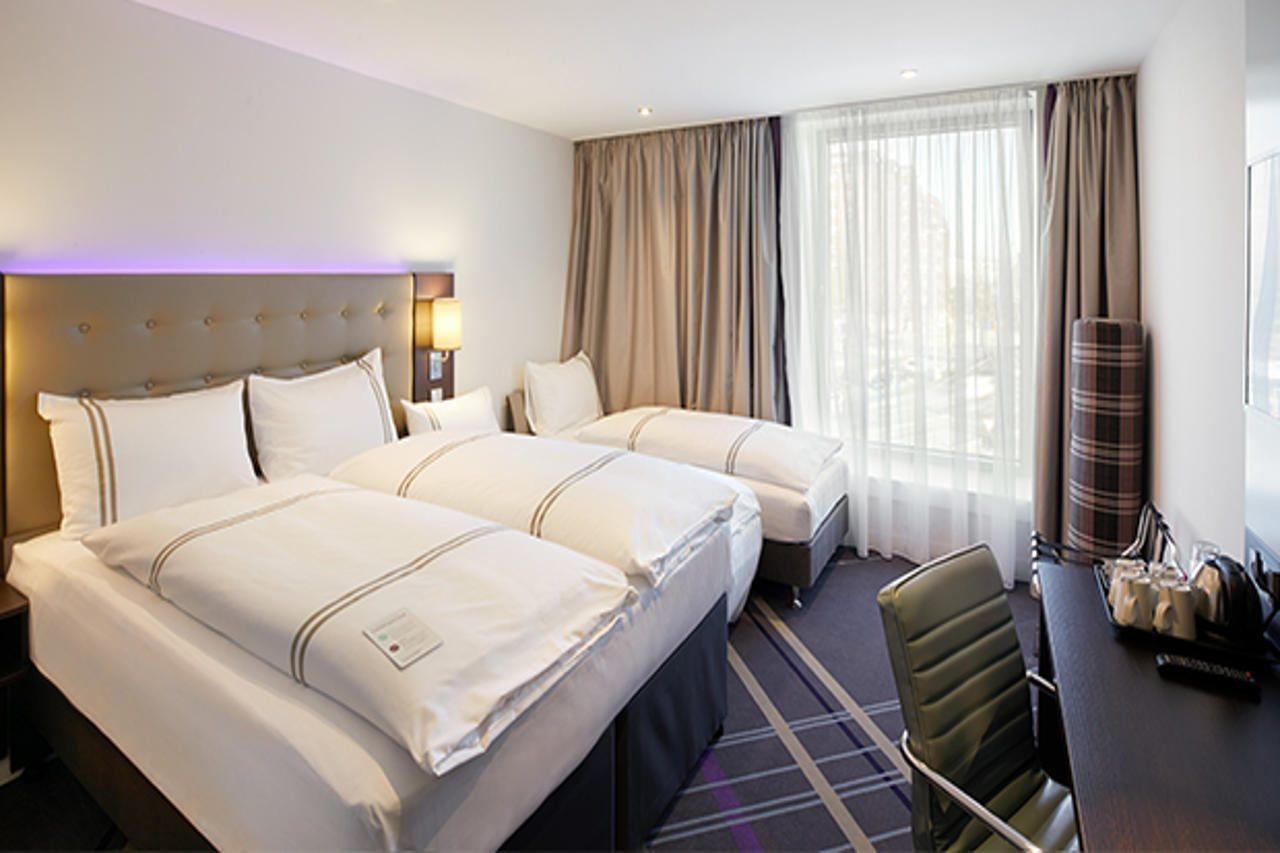 Holiday Inn Express Stuttgart Airport, An Ihg Hotel Leinfelden-Echterdingen Buitenkant foto