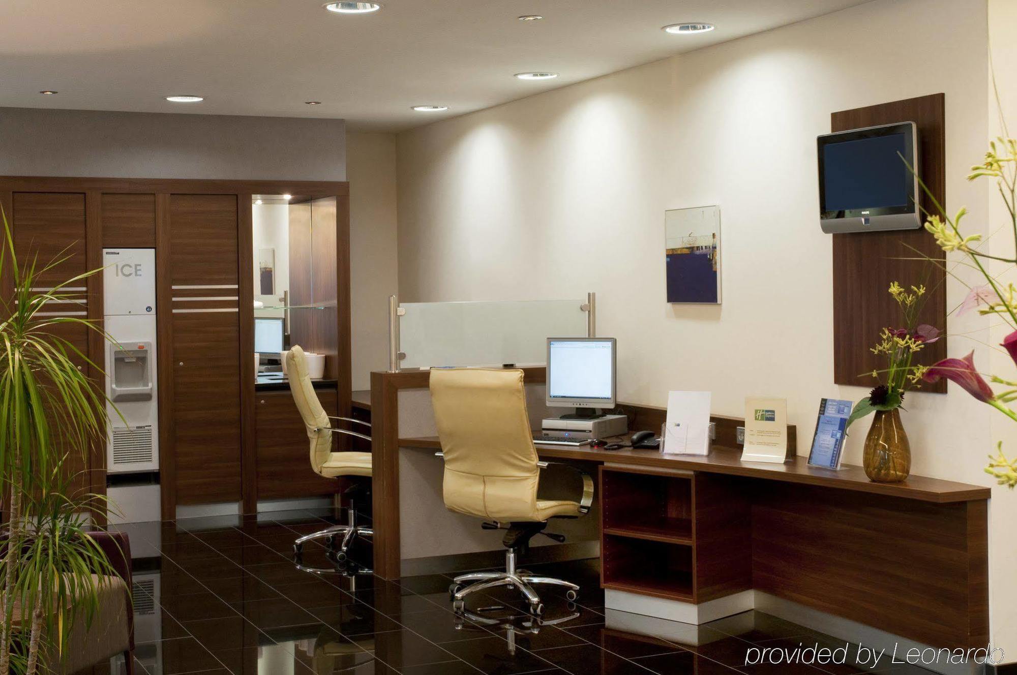 Holiday Inn Express Stuttgart Airport, An Ihg Hotel Leinfelden-Echterdingen Buitenkant foto