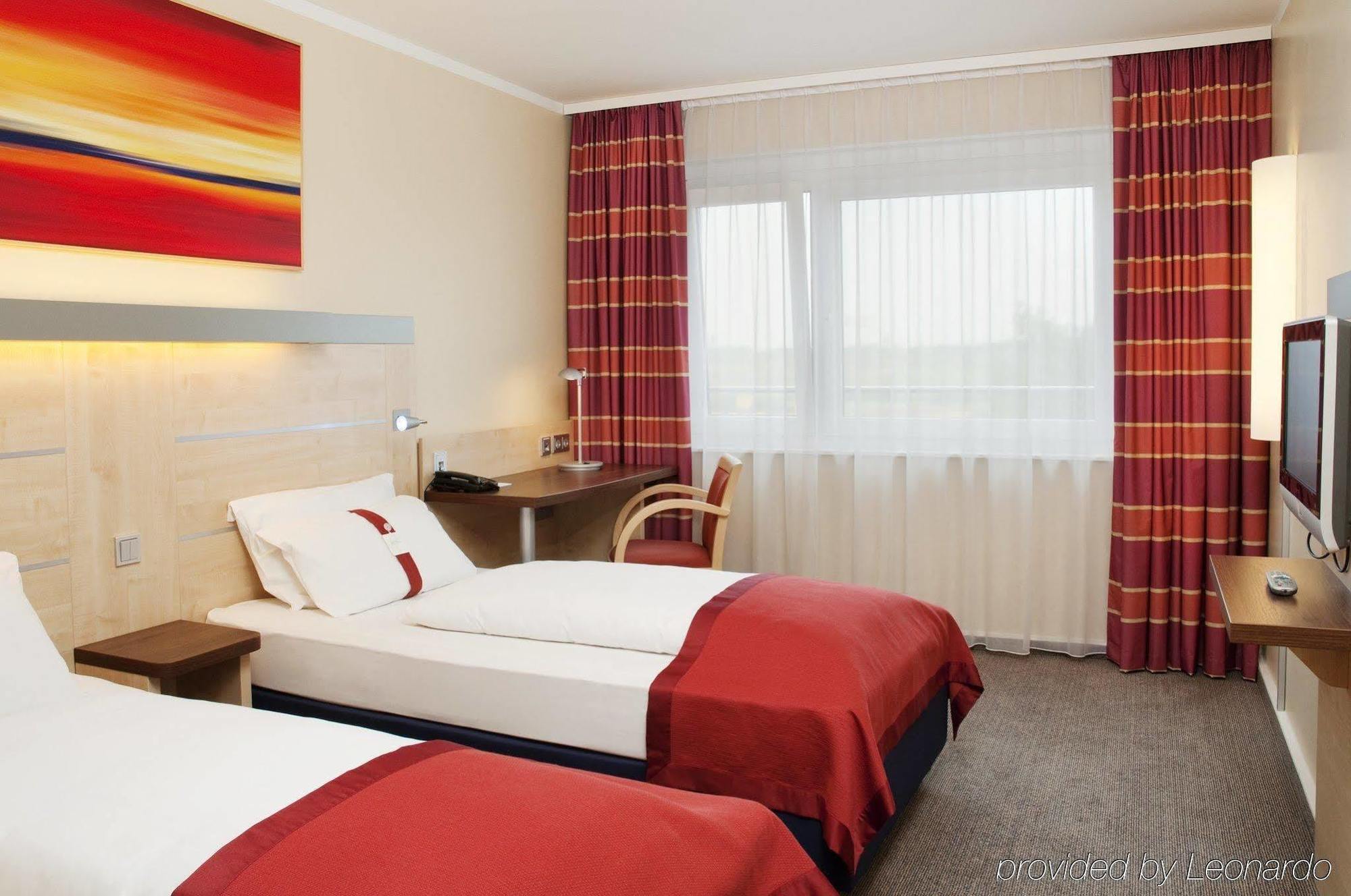 Holiday Inn Express Stuttgart Airport, An Ihg Hotel Leinfelden-Echterdingen Buitenkant foto