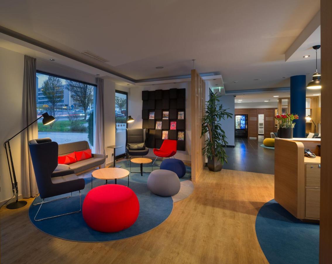 Holiday Inn Express Stuttgart Airport, An Ihg Hotel Leinfelden-Echterdingen Buitenkant foto
