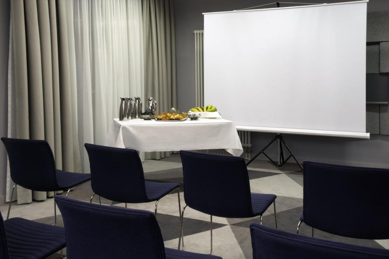 Holiday Inn Express Stuttgart Airport, An Ihg Hotel Leinfelden-Echterdingen Buitenkant foto